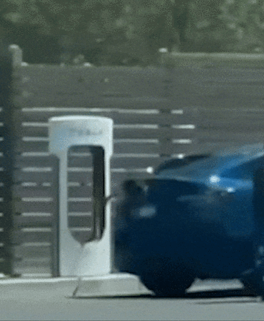 963ff358dfae3726f06eec30711e7e43e8a2bb18716fa641f17833125daaeed8.gif