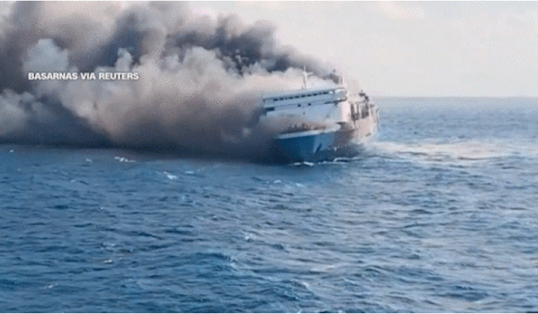 c85eb428bcc905a369db5db1078a372c6602ac6147c86bad5b6a3df447969eee.gif